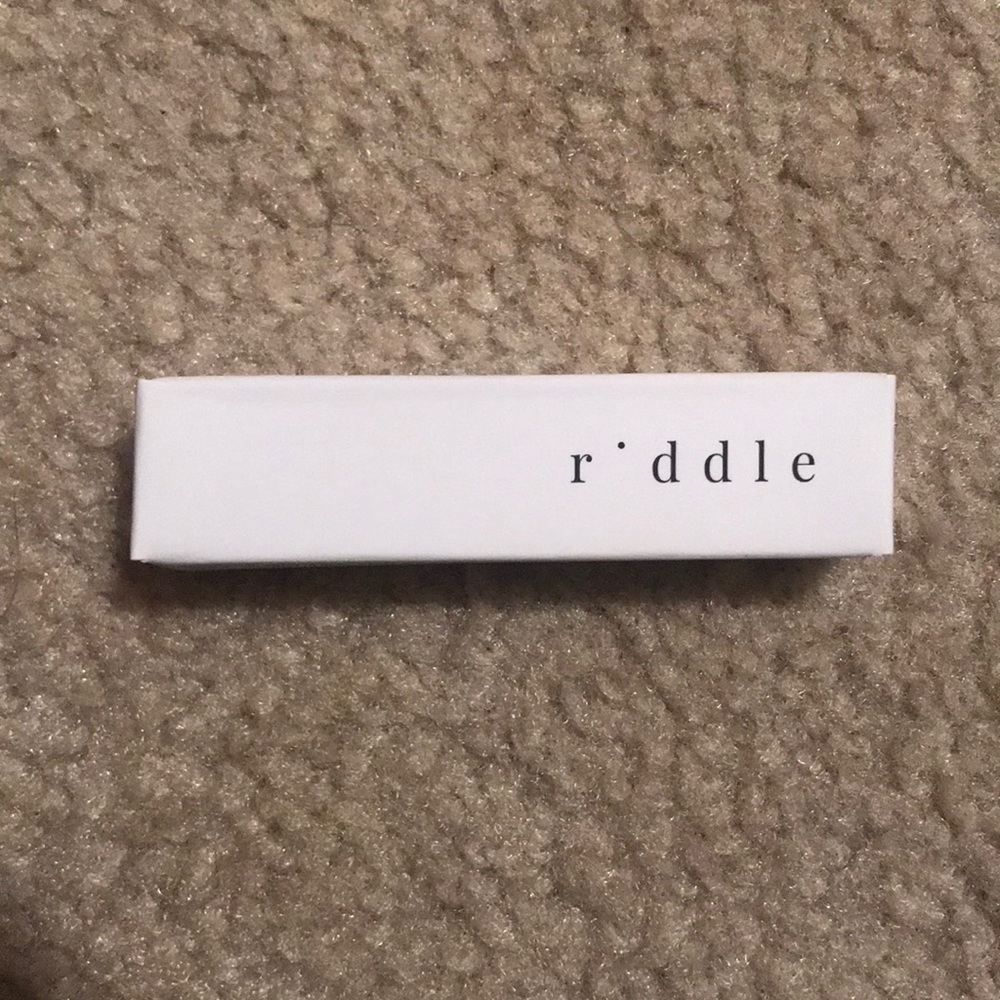 *brand new* Riddle Oil original roll-on oil